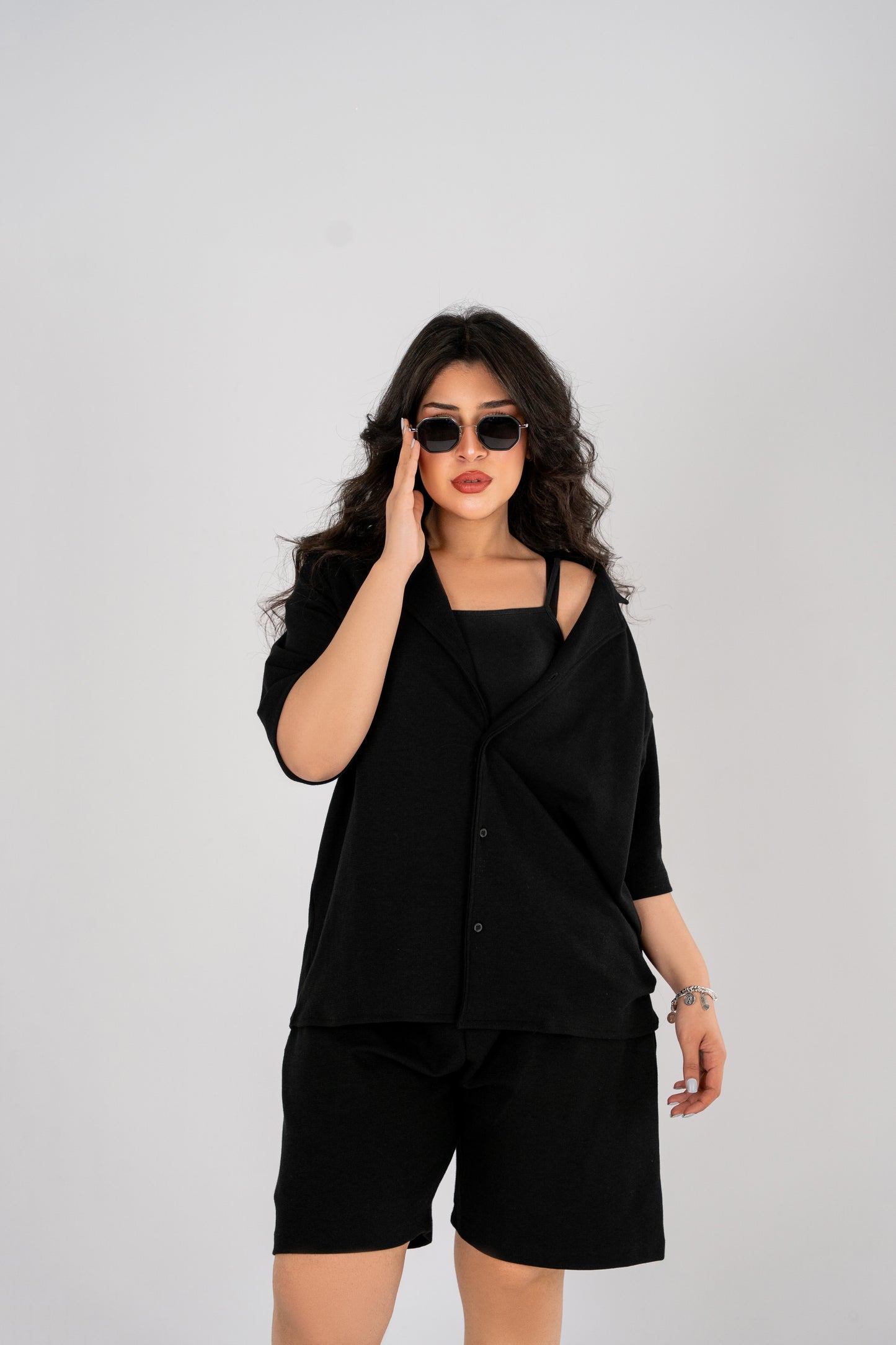 V Black Ease