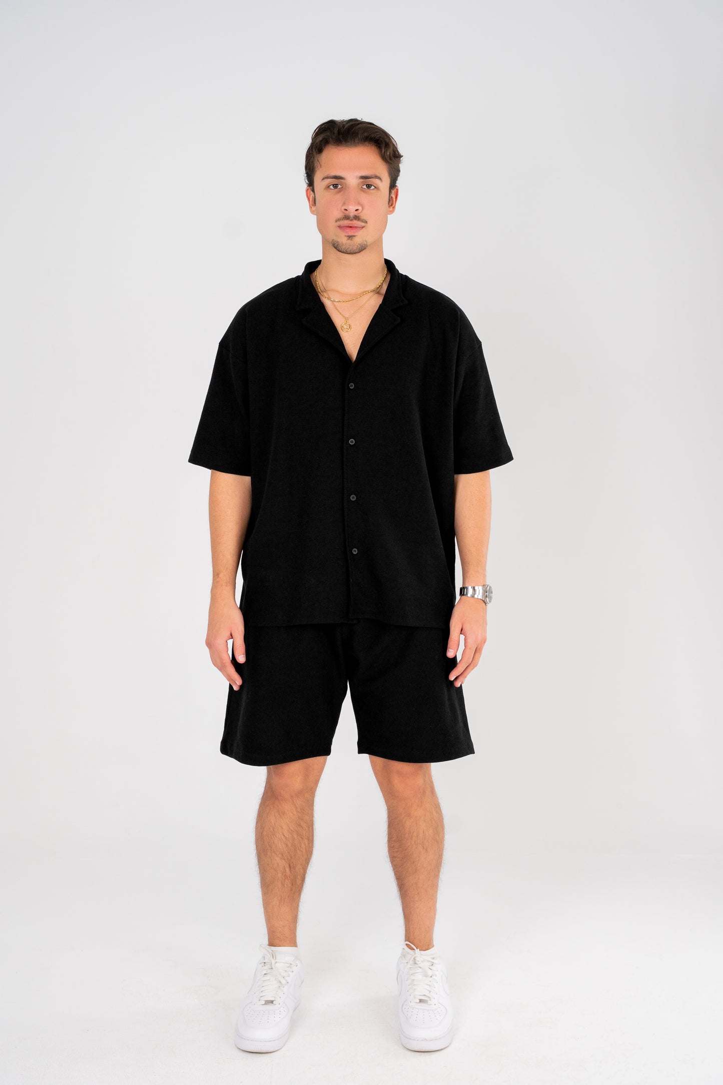 V Black Ease