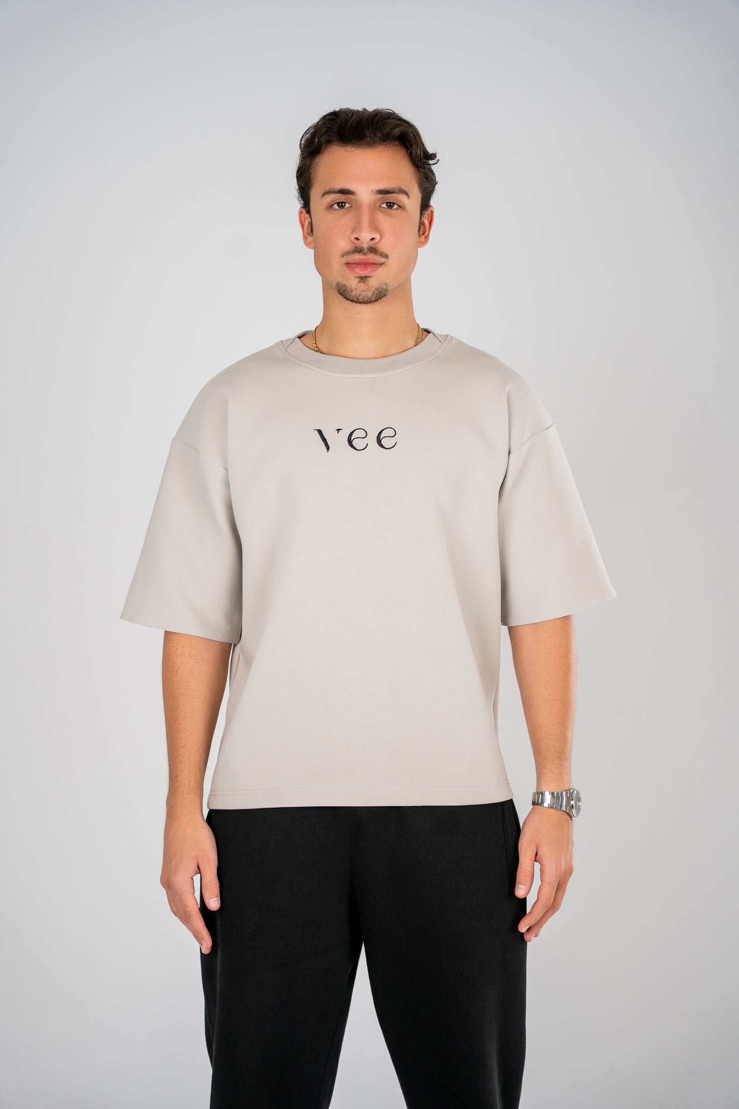 تي شيرت رمادي