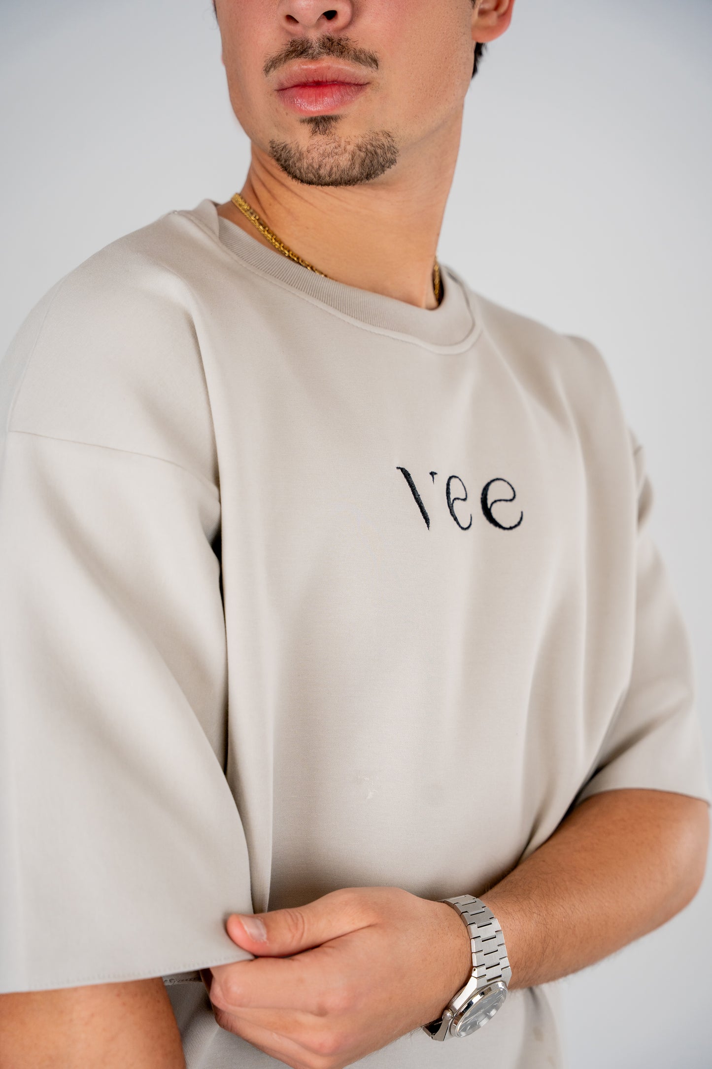 تي شيرت رمادي