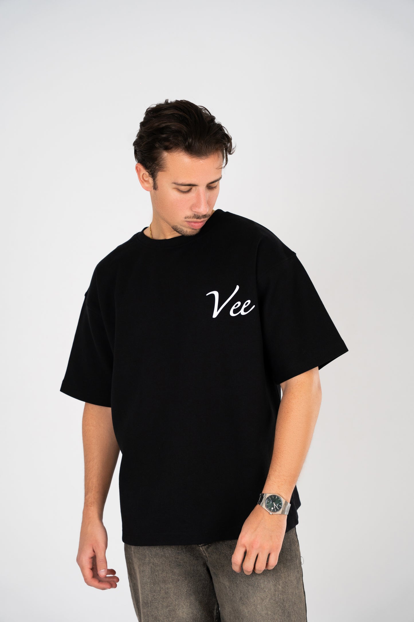 تي شرت أسود