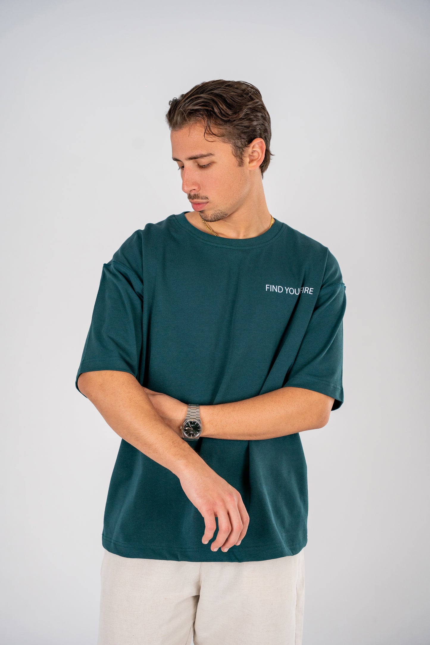 تي شيرت أخضر 