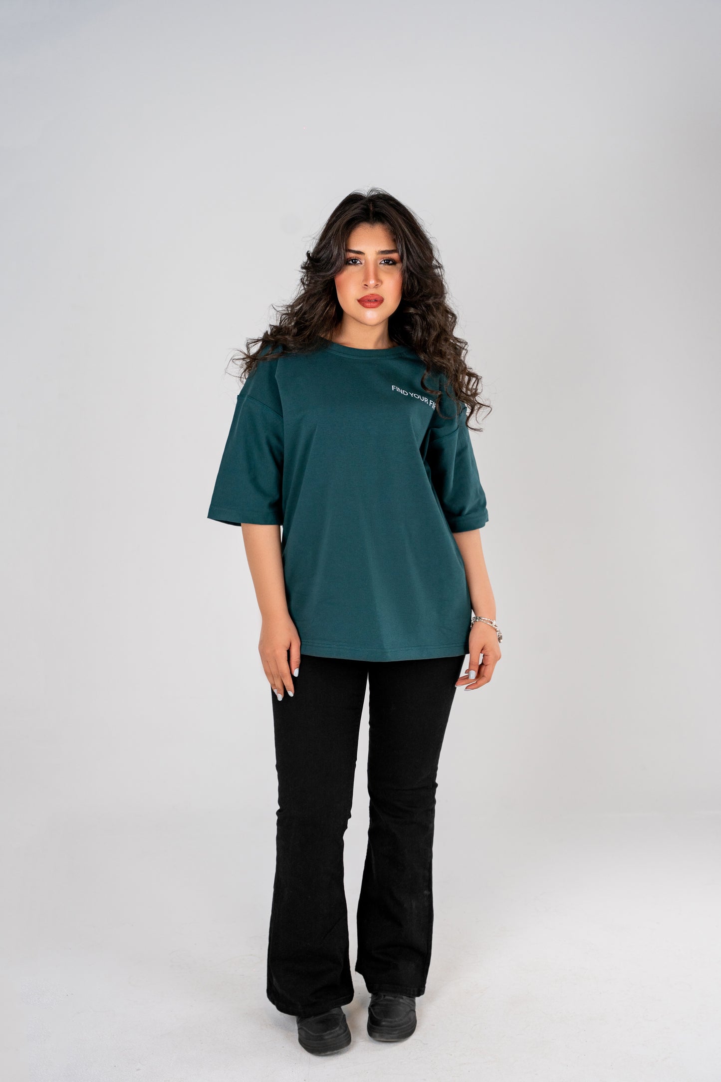 تي شيرت أخضر 