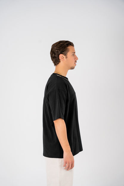 تي شيرت أسود بتطريز يدوي