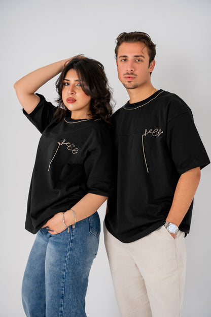 تي شيرت أسود بتطريز يدوي