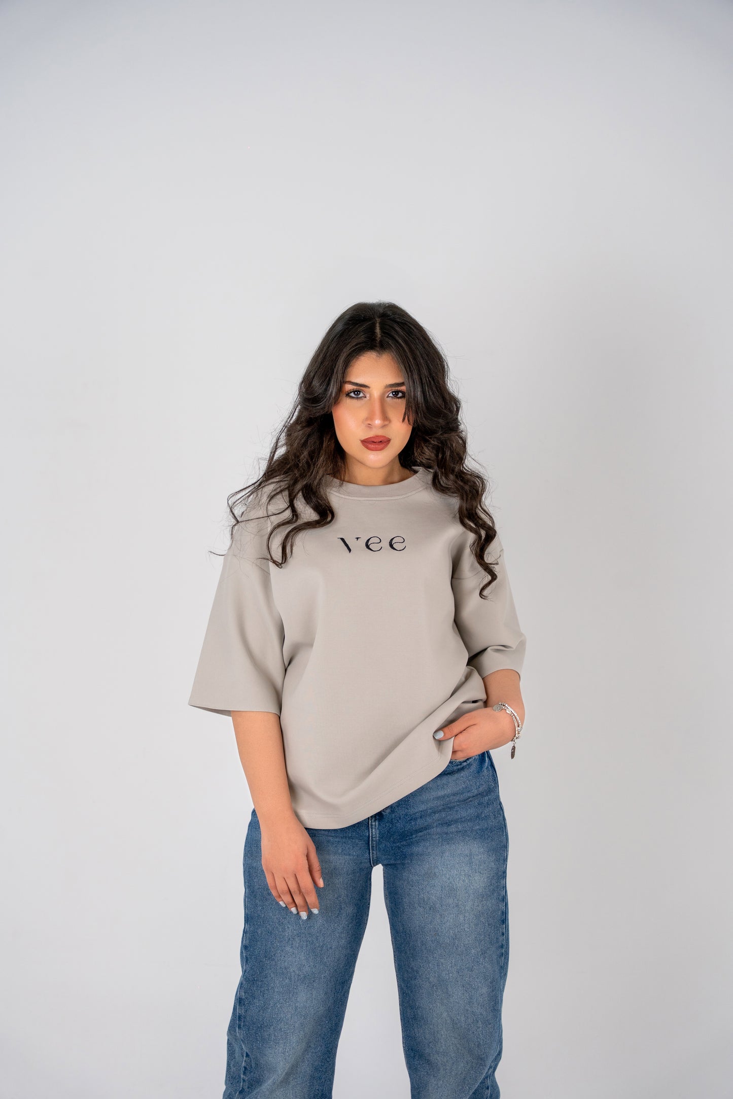 تي شيرت رمادي