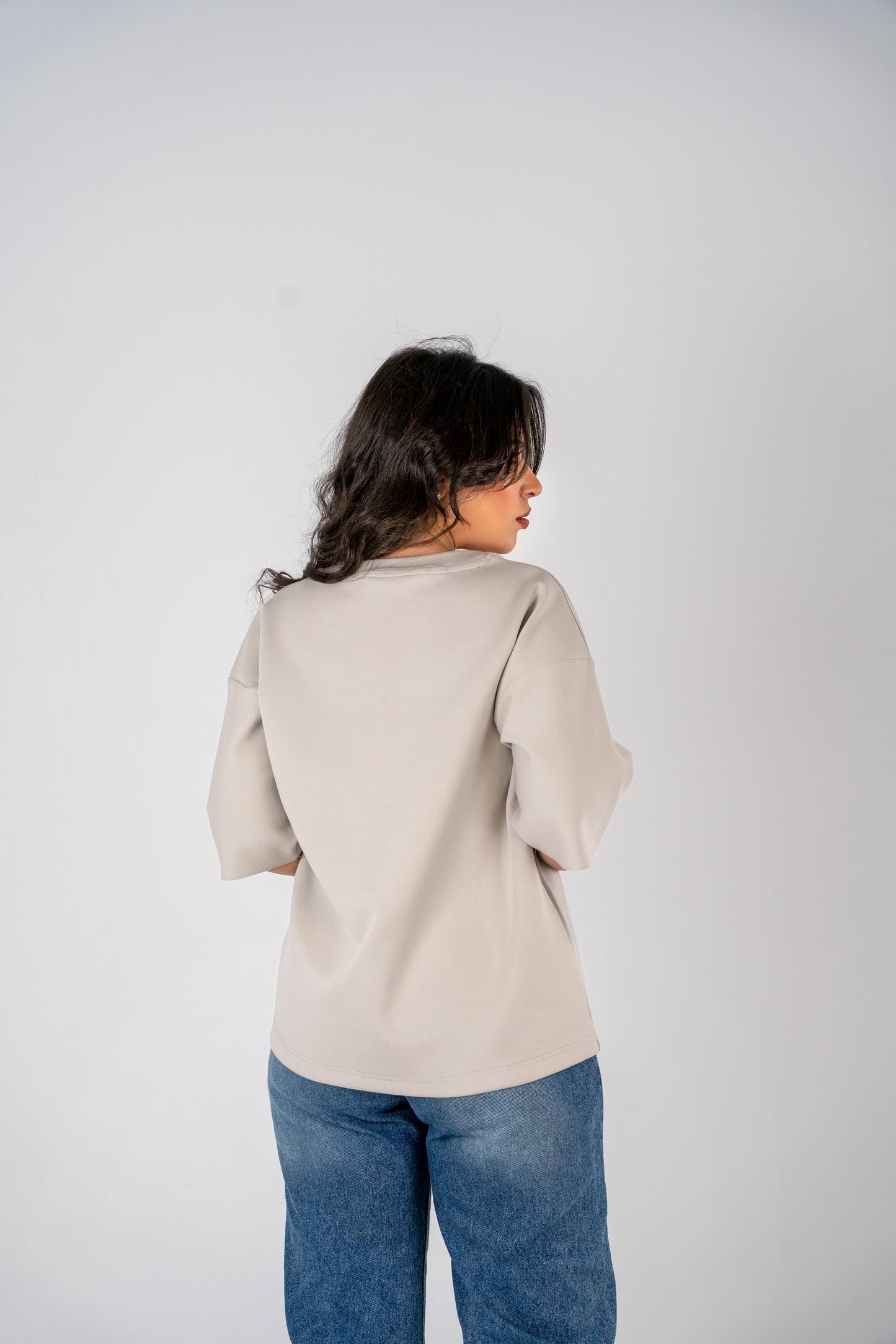 تي شيرت رمادي